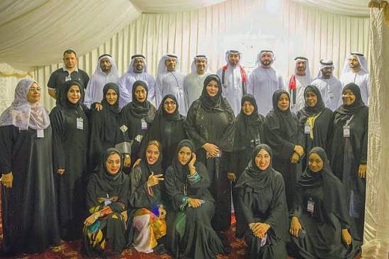 لقاء جماعي ضمن جلسات حكايا الأجيال